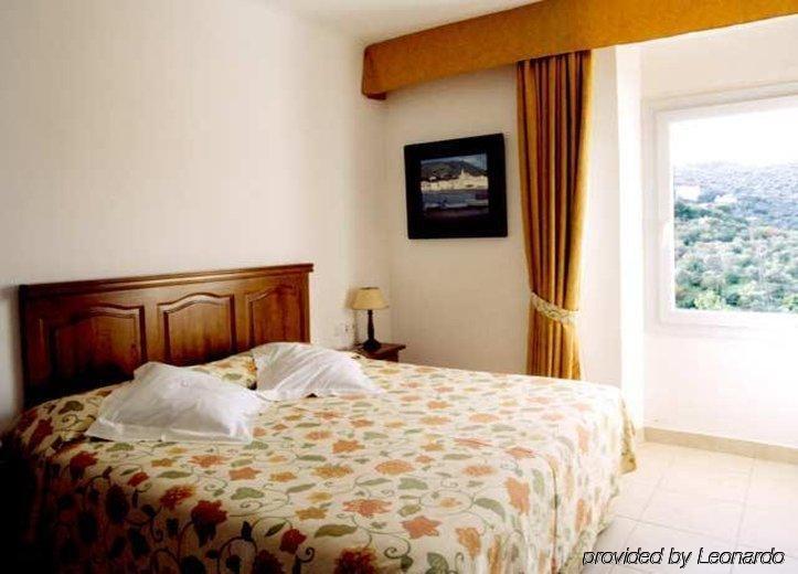 Hotel Rocamar Cadaques Phòng bức ảnh